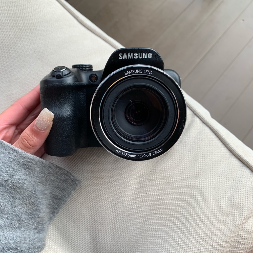 Samsung Wb1100F Camera